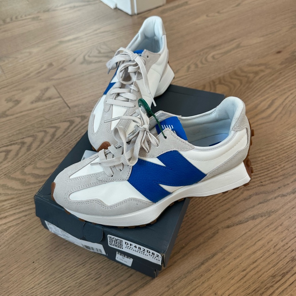 New Balance 327